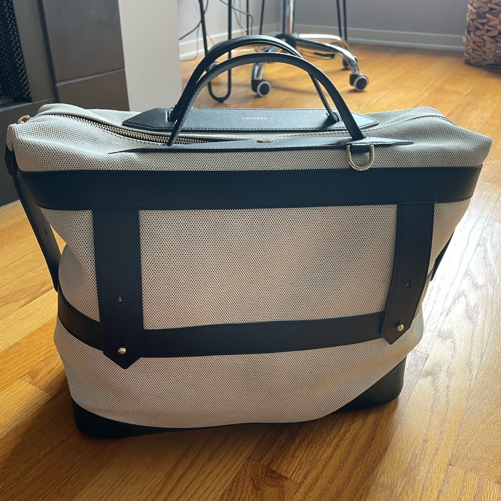 Paravel Weekender